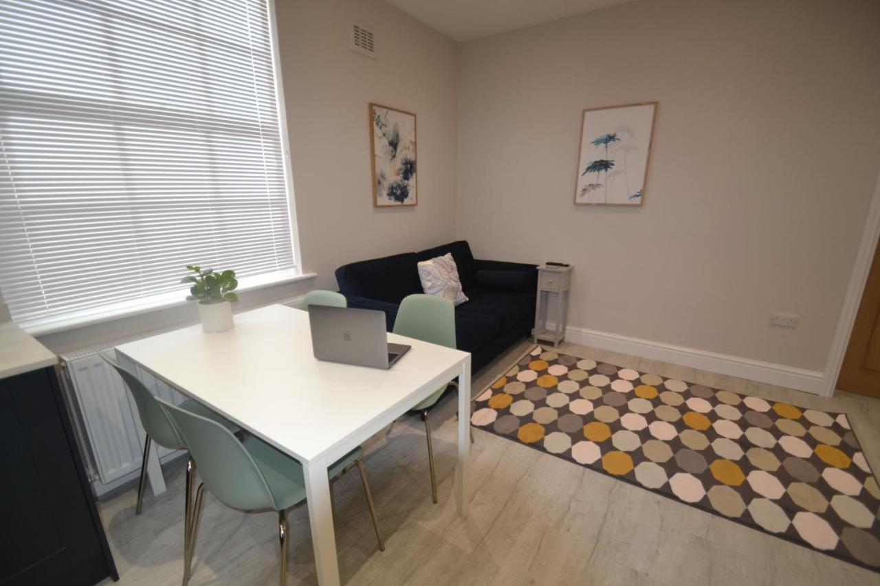 Charming 1 Bed Georgian Apartment Chester Exterior photo
